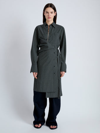 Front full length image of model wearing Lane Wrap Dress in Yarn Dye Shirting in BLACK/PALE YELLOW